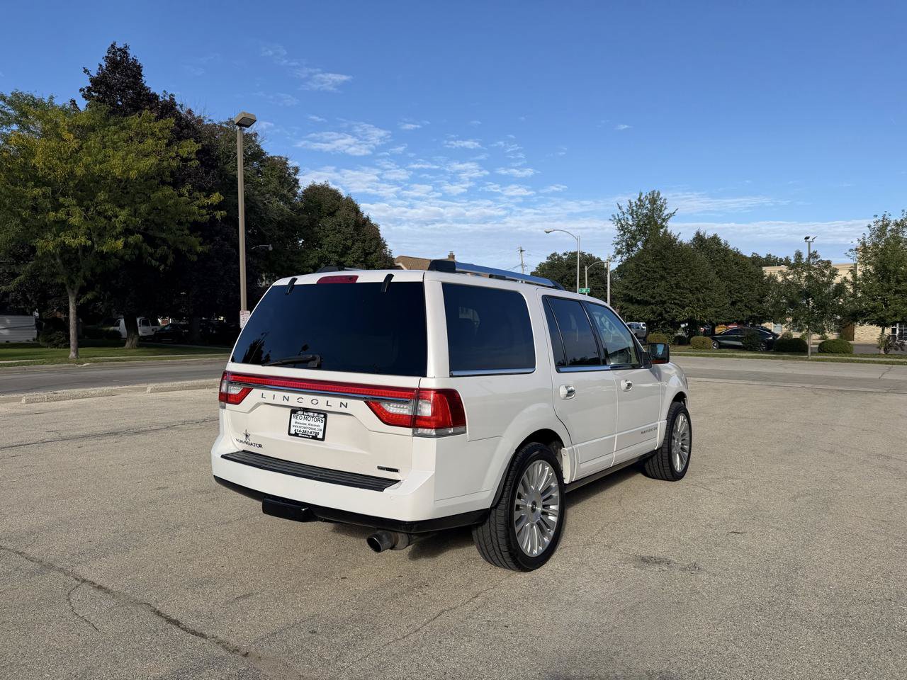 Used 2015 Lincoln Navigator 4WD w/ Equipment Group 101A Reserve image 7