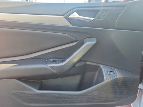 Used 2019 Volkswagen Jetta SE image 15