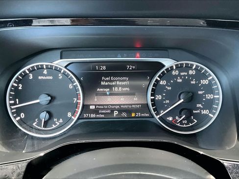 Used 2023 Nissan Pathfinder SL FWD image 26