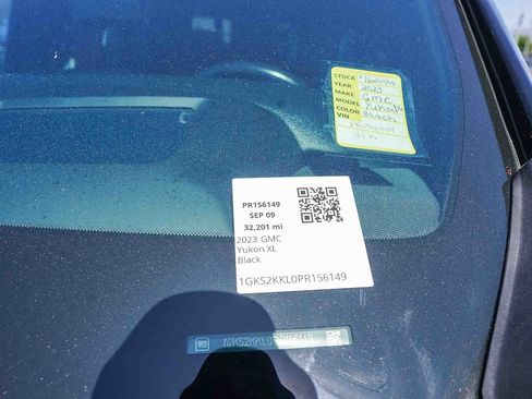 Used 2023 GMC Yukon XL Denali Ultimate image 30