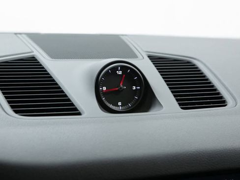 Certified 2022 Porsche Cayenne image 25