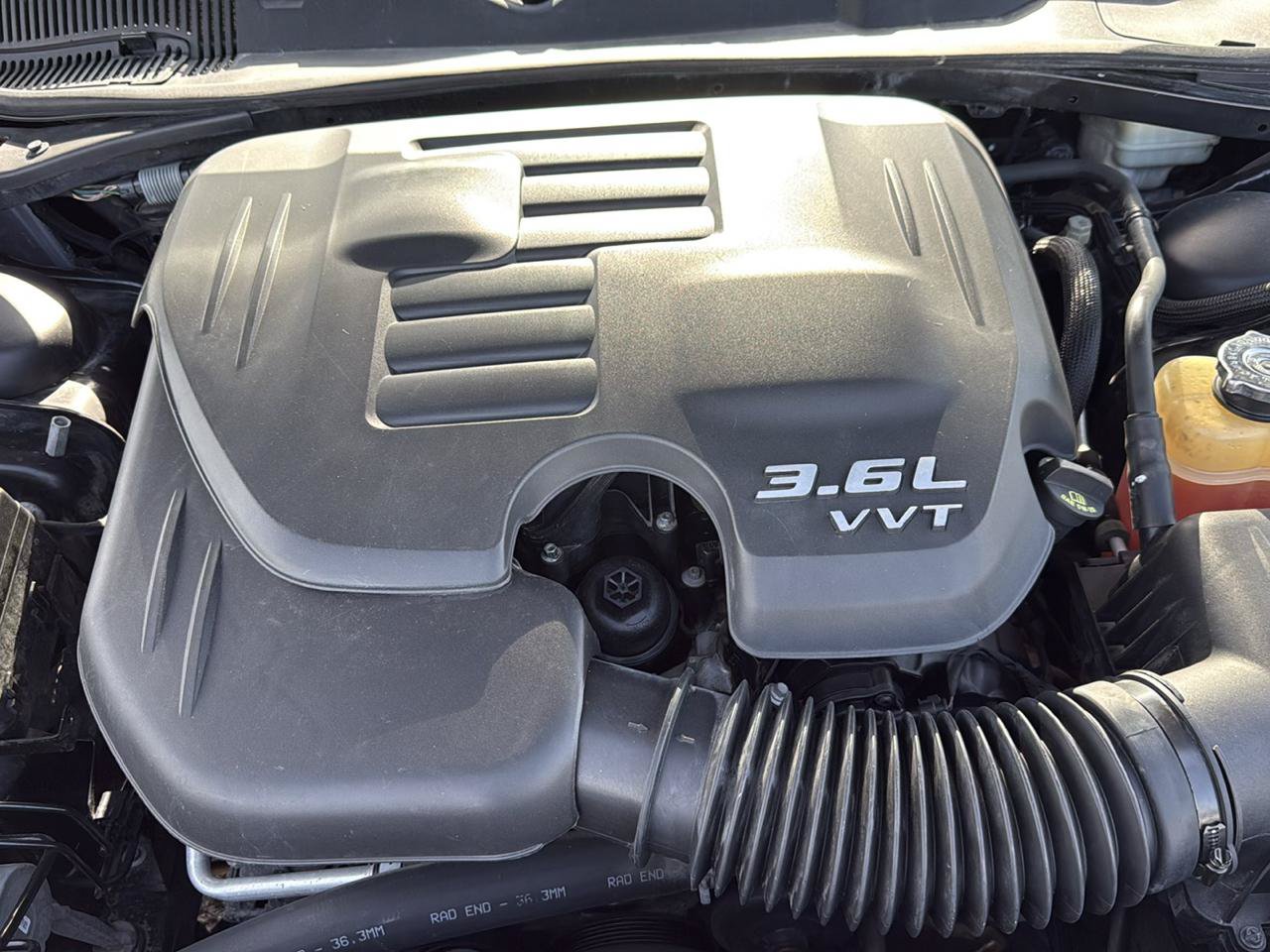 Used 2015 Dodge Challenger SXT RWD image 19