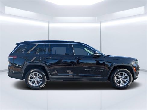 Used 2023 Jeep Grand Cherokee L Limited image 2