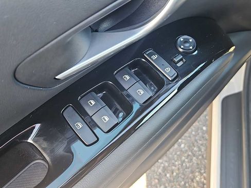 Used 2022 Hyundai Tucson Limited image 15