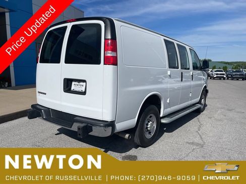 Used 2024 Chevrolet Express 2500 w/ Driver Convenience Package RWD image 31