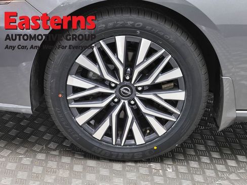 Used 2023 Nissan Altima 2.5 SV FWD image 31