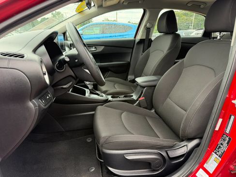 Used 2019 Kia Forte LXS FWD image 10