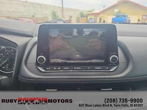 Used 2025 Nissan Rogue SV AWD/4WD image 20