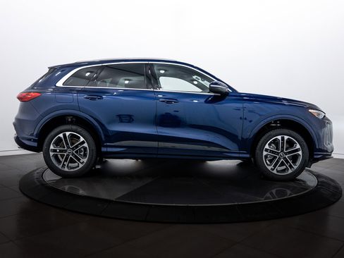 New 2025 Audi Q5 Premium Plus image 3