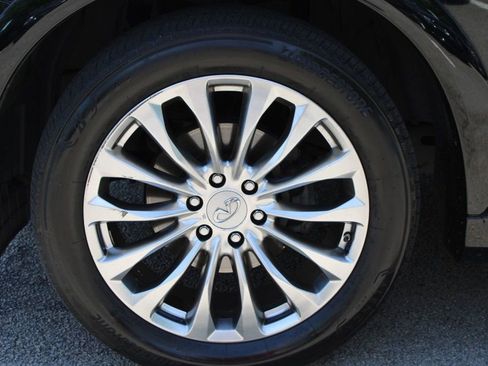 Used 2017 INFINITI QX80 2WD w/ Deluxe Technology Package image 41