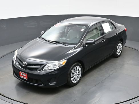 Used 2012 Toyota Corolla LE FWD image 31