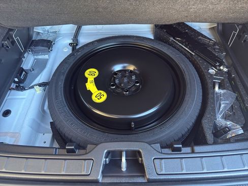 New 2026 Volvo XC40 B5 Plus w/ Protection Package Premier image 29