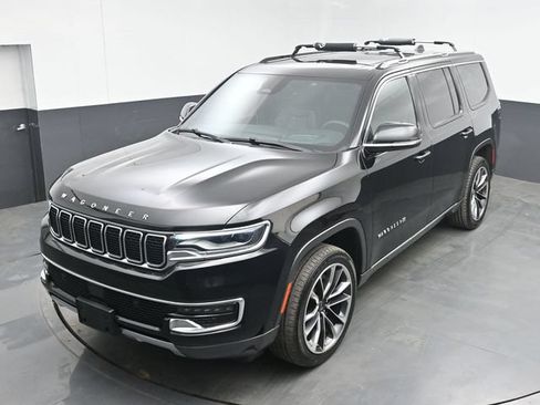 Used 2022 Jeep Wagoneer Series III w/ Premium Group I AWD/4WD image 38