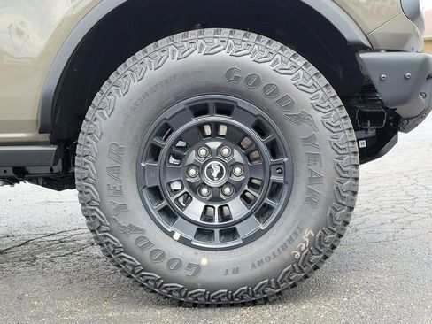 New 2026 Ford Bronco Badlands AWD/4WD image 9