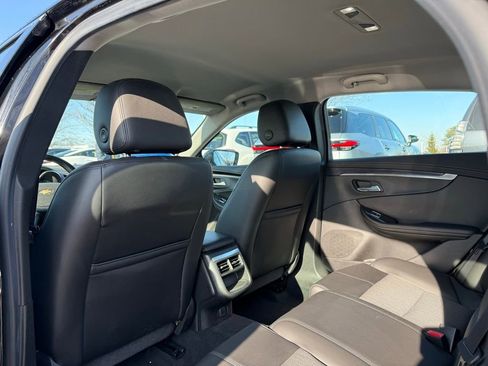 Used 2017 Chevrolet Impala LT image 15