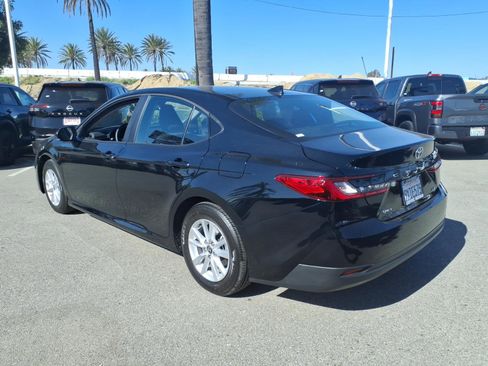 Used 2026 Toyota Camry LE image 7