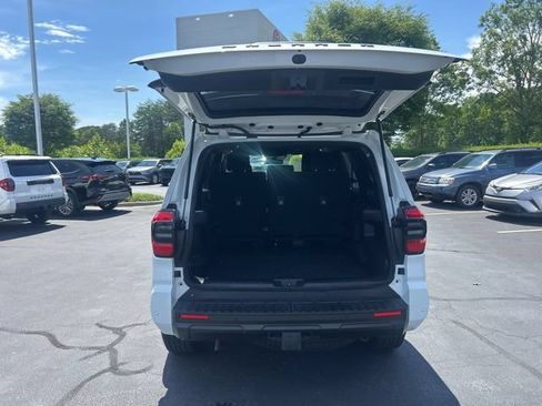 Used 2025 Toyota 4Runner TRD Off-Road AWD/4WD image 7