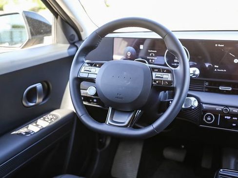 New 2026 Hyundai Ioniq 5 SEL RWD image 17