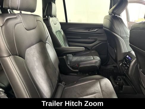 Used 2024 Jeep Grand Cherokee L Altitude AWD/4WD image 32