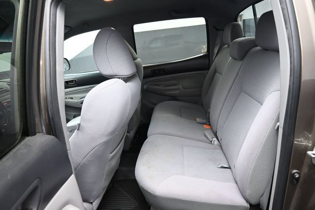 Used 2011 Toyota Tacoma 4x4 Double Cab w/ TRD Sport Pkg w/JBL Audio image 28