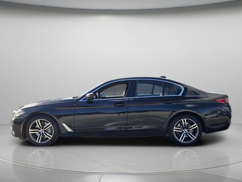 Used 2023 BMW 530i xDrive w/ Premium Package image 3