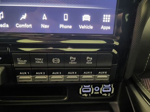 Used 2024 RAM 3500 Limited image 12