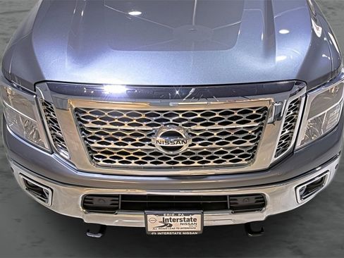 Used 2017 Nissan Titan SV image 17