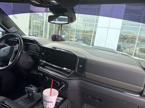 Used 2022 Chevrolet Silverado 1500 ZR2 image 8