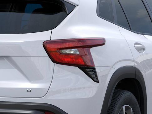 New 2026 Chevrolet Trax LT FWD image 11