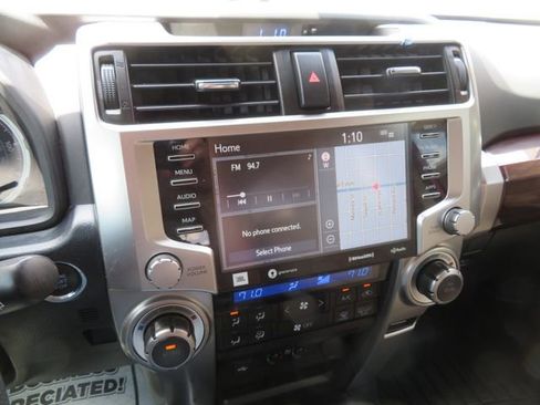 Used 2022 Toyota 4Runner Limited AWD/4WD image 23