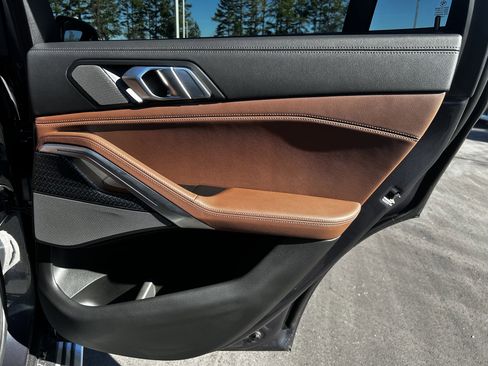 Used 2020 BMW X6 xDrive40i w/ Premium Package image 26