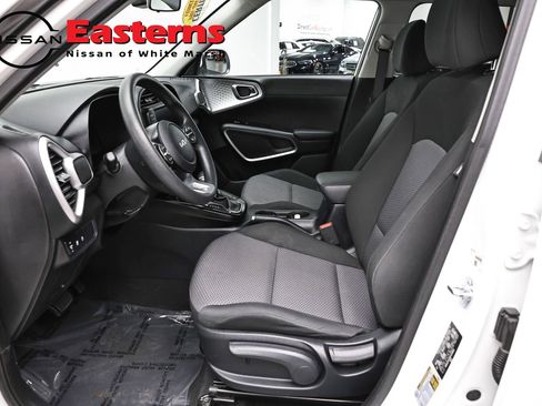 Used 2024 Kia Soul LX w/ Option Group 015 FWD image 14