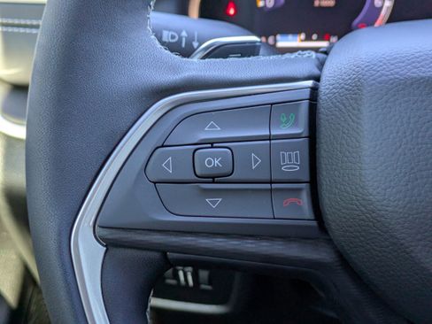 New 2025 Jeep Grand Cherokee L Altitude AWD/4WD image 28