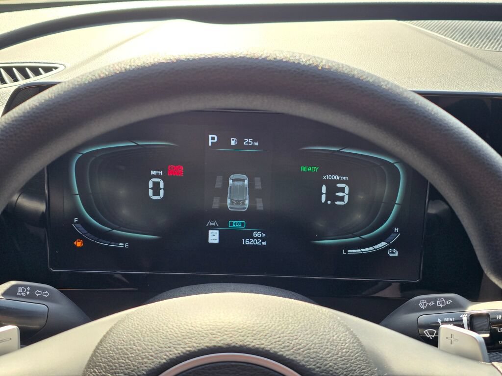 Used 2025 Kia Sportage LX AWD/4WD image 23