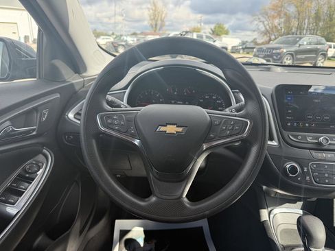 Used 2023 Chevrolet Malibu LT image 17