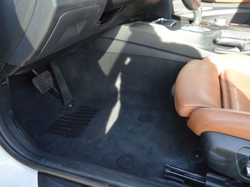 Used 2017 BMW 330i xDrive Sedan image 13