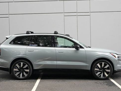 Used 2025 Volvo EX90 Ultra AWD/4WD image 54