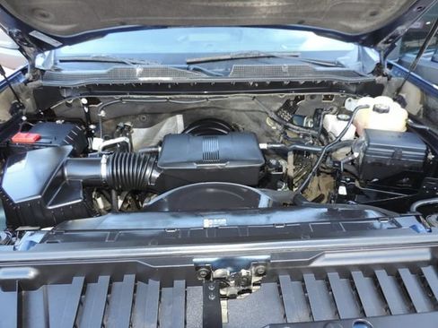Used 2022 Chevrolet Silverado 2500 Custom w/ Custom Convenience Package AWD/4WD image 22
