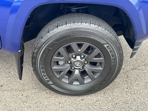 Used 2022 Toyota Tacoma SR5 AWD/4WD image 69