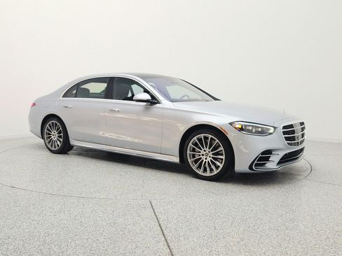 Certified 2022 Mercedes-Benz S 580 4MATIC Sedan image 3