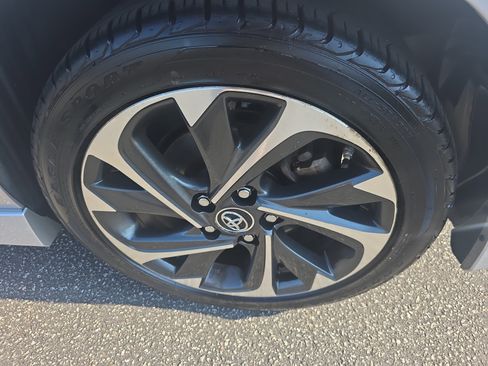 Used 2017 Toyota Corolla iM w/ Carpet Mat Package FWD image 31