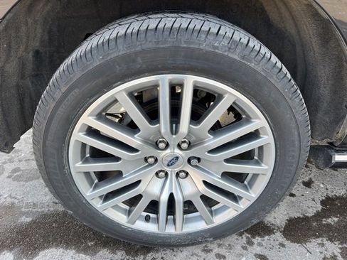 Used 2023 Ford Expedition Platinum image 9