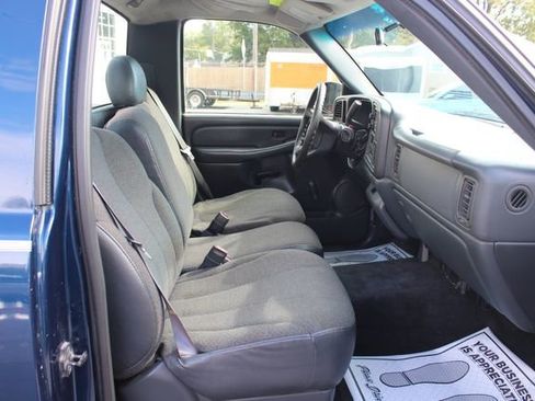 Used 2000 Chevrolet Silverado 1500 Regular Cab Short Bed w/ Exterior Appearance Pkg image 21