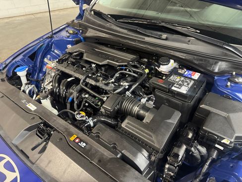 Used 2024 Hyundai Elantra SEL FWD image 22