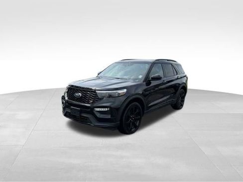 Used 2022 Ford Explorer ST w/ ST Street Pack AWD/4WD image 3