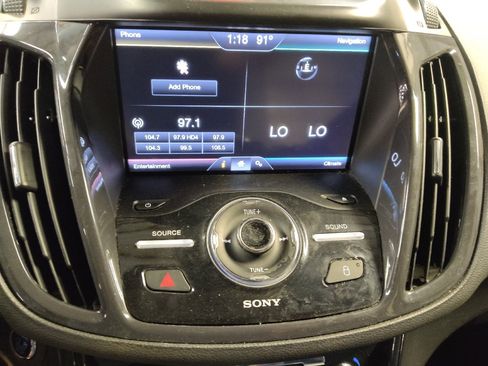 Used 2015 Ford Escape Titanium w/ Equipment Group 301A AWD/4WD image 25