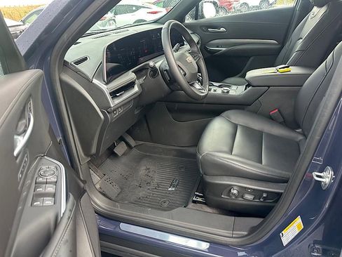 New 2025 Cadillac XT4 Premium Luxury image 10