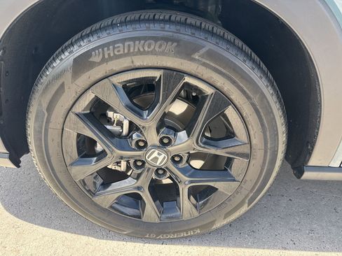 Used 2024 Honda HR-V Sport image 11