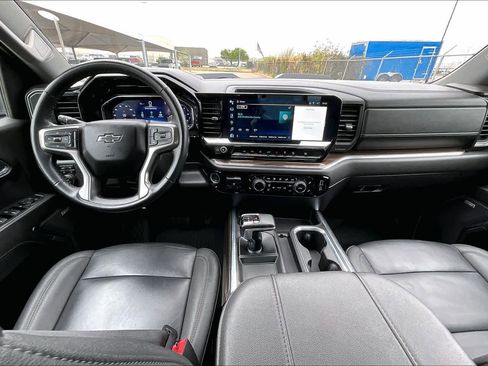 Used 2024 Chevrolet Silverado 1500 LT Trail Boss w/ Convenience Package II image 14