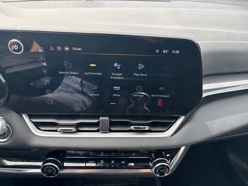 Used 2025 Chevrolet Equinox LT AWD/4WD image 18